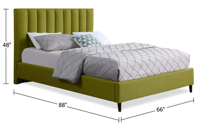 Kort &amp; Co. Lit plateforme rembourré Rain en tissu vert, capitonné - Queen Size | Lit plateforme rembourré Rain de Kort &amp; Co. en tissu vert capitonné - format grand lit