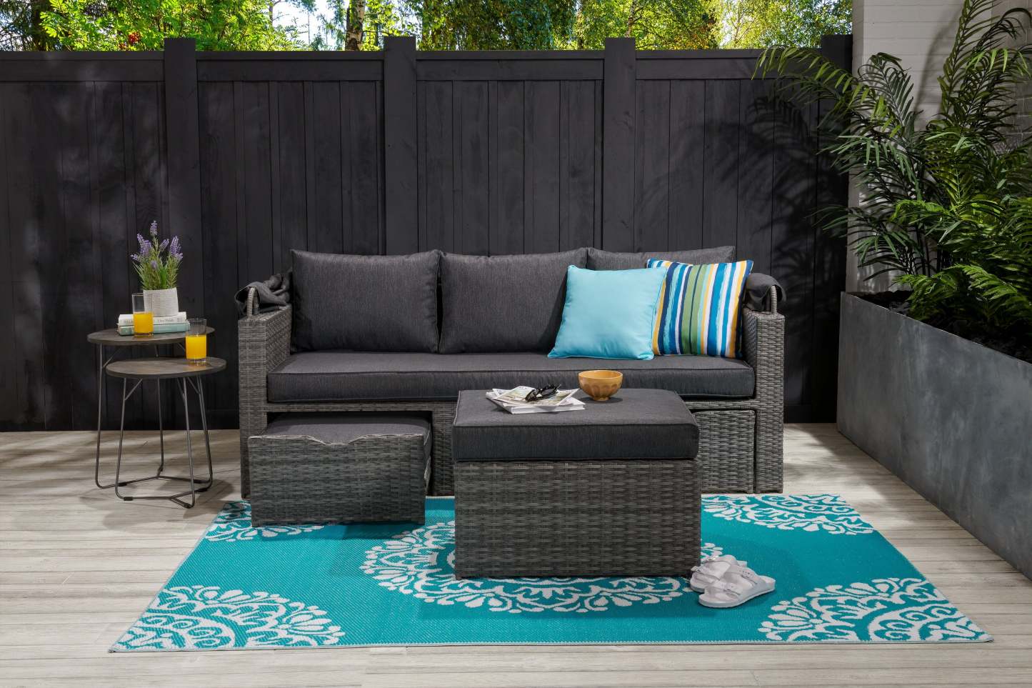 Remmi 18 2-Pack Nesting Accent Tables - Gris sable et gris métallisé |2 tables d'appoint gigognes Remmi de 18 po - gris sable et gris métallisé