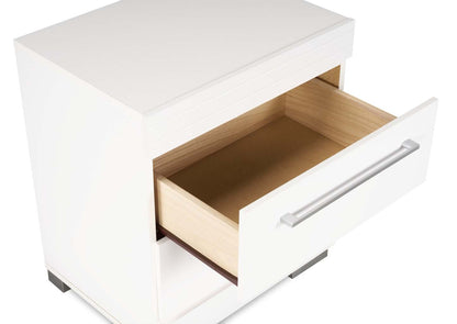 Table de chevet à 2 tiroirs Riley, 21 l x 24 h, fabriquée au Canada - Blanc | Table de nuit Riley de 21 po (L) x 24 po (H) à 2 tiroirs, fabriquée au Canada - blanche