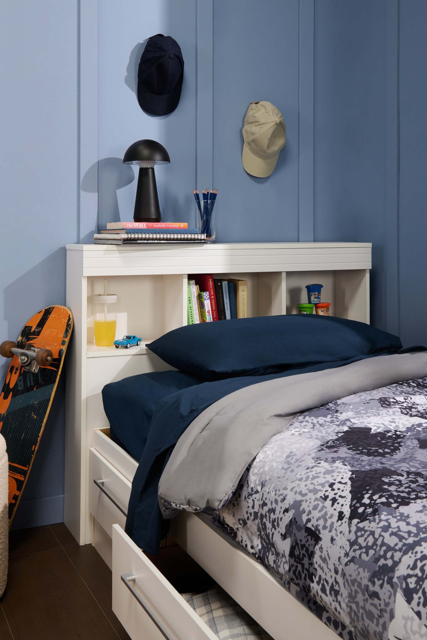 Lampe de table portative intérieure/extérieure moderne en acrylique de 11 po en hêtre avec port USB - Noir | Lampe de table pour l'intérieur et pour l'extérieur moderne portable Hêtre de 11 po en acrylique avec port USB - noire