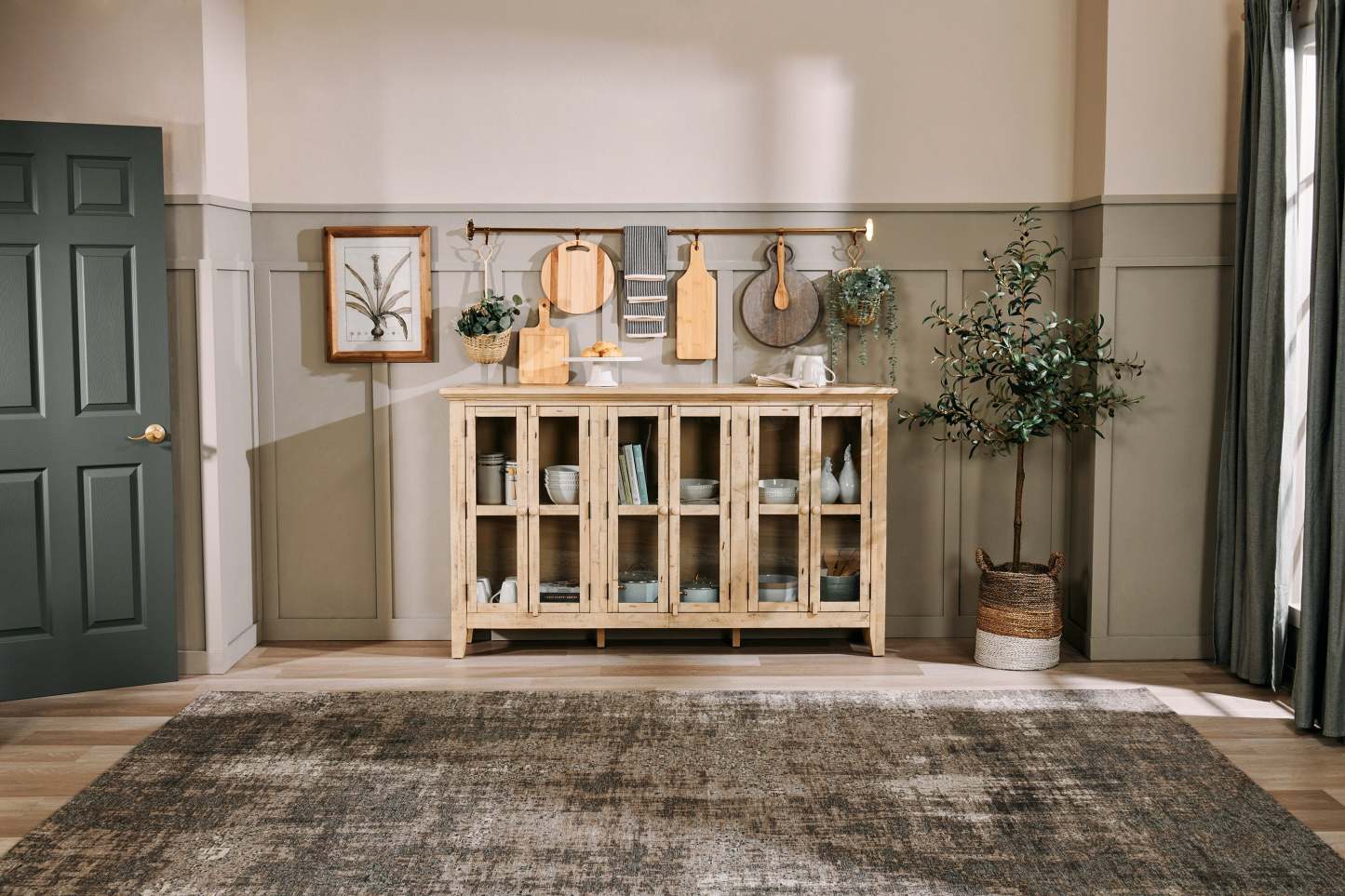 Rocco 70 6-Door Large Accent Cabinet - Crème|Grande armoire décorative Rocco de 70 po avec 6 portes - crème