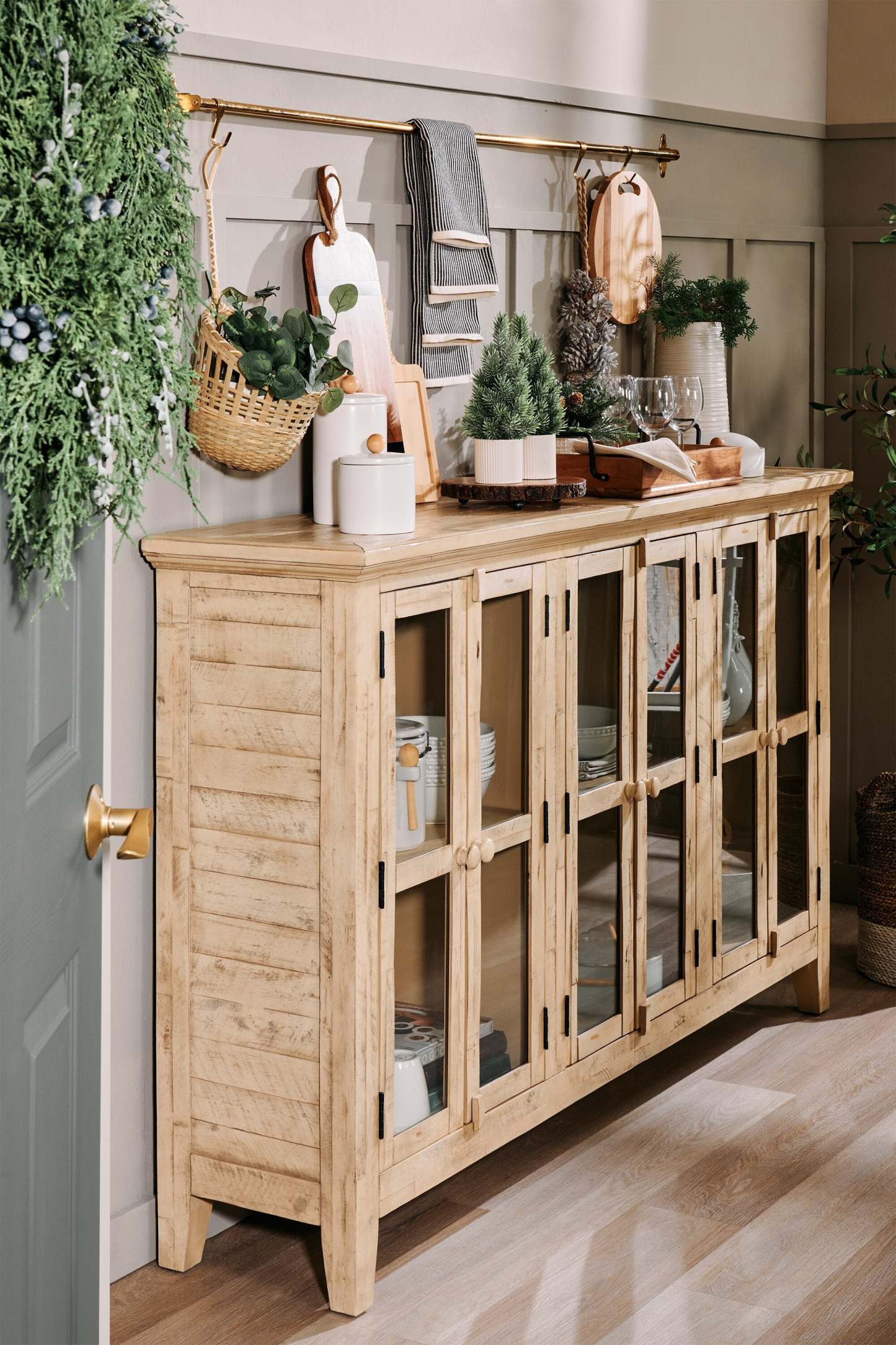 Rocco 70 6-Door Large Accent Cabinet - Crème|Grande armoire décorative Rocco de 70 po avec 6 portes - crème