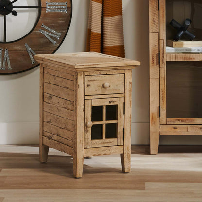 Rocco 16 Chairside Table avec USB - Bois Naturel|Table de fauteuil Rocco de 16 po avec USB - bois naturel