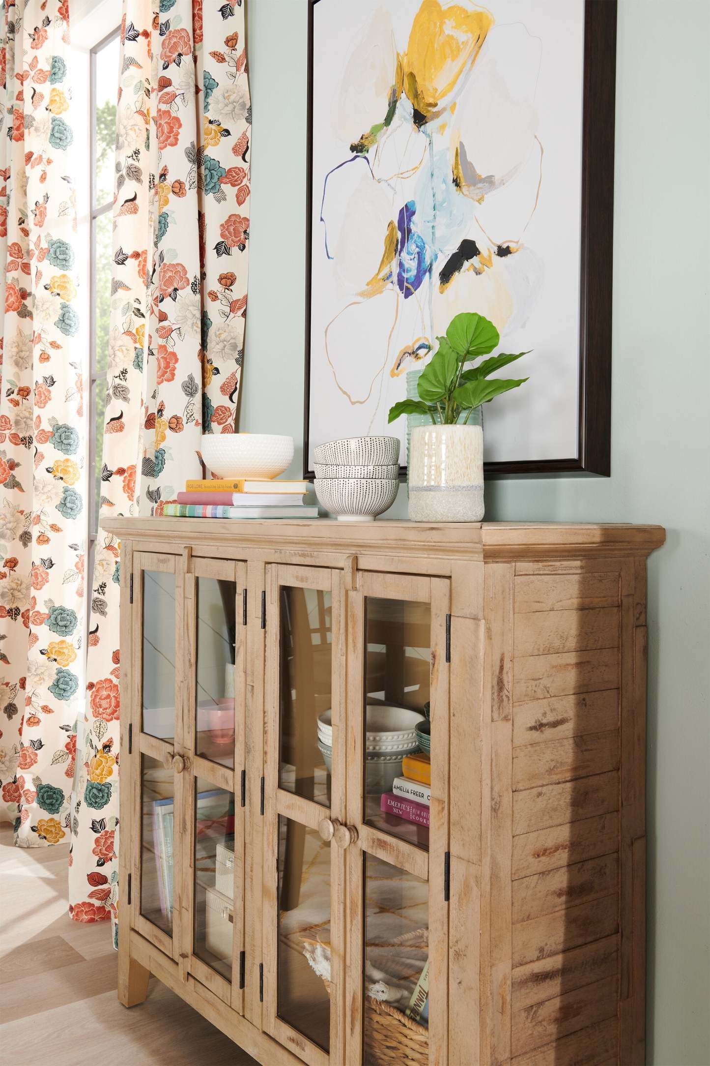 Rocco 48 4-Door Accent Cabinet - Natural Wood|Armoire décorative Rocco de 48 po avec 4 portes - bois naturel