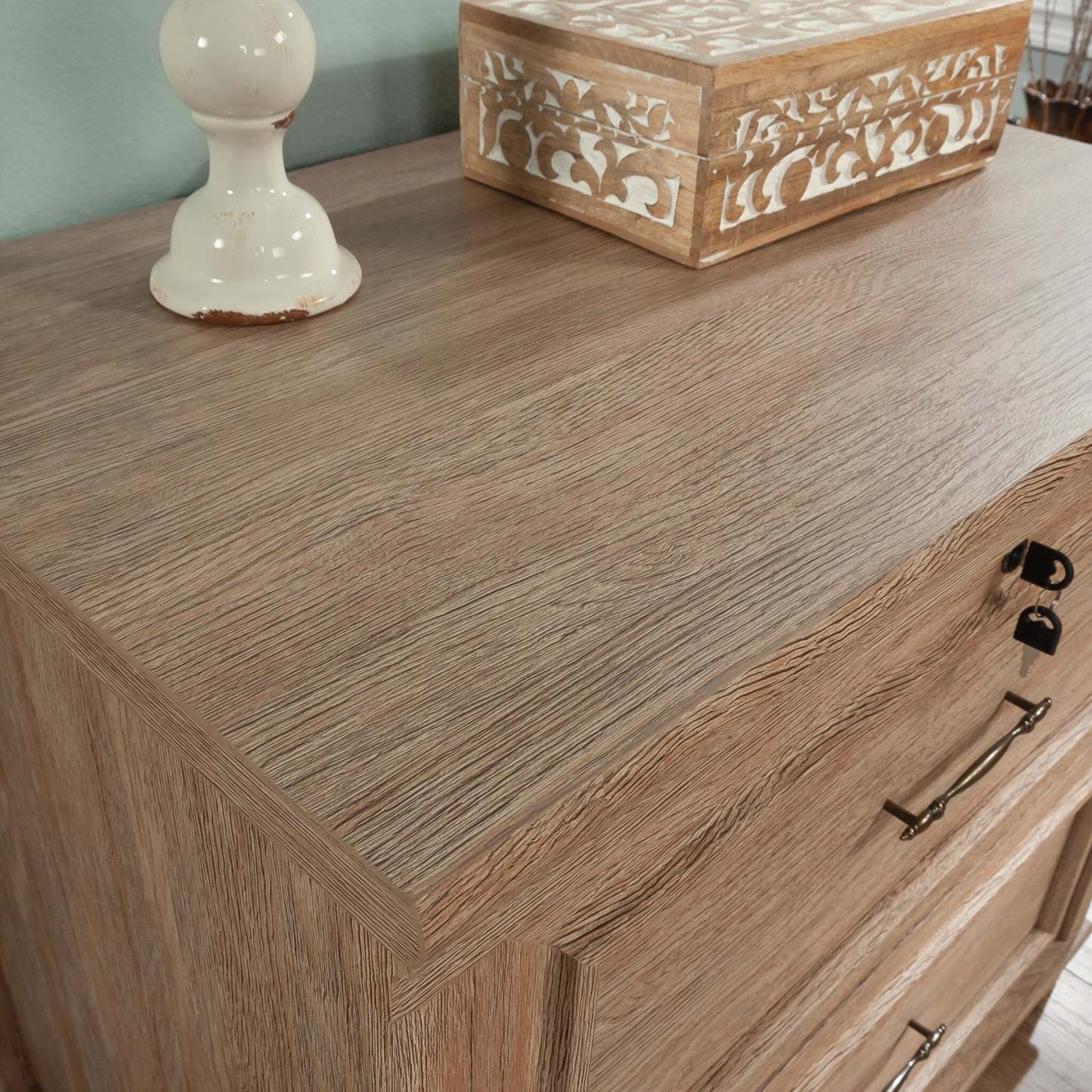 Rollingwood 31.5 Commercial Grade 2-Drawer Lateral Classing Cabinet - Brushed Oak|Classeur latéral Rollingwood de 31,5 po de qualité commerciale à 2 tiroirs - chêne brossé