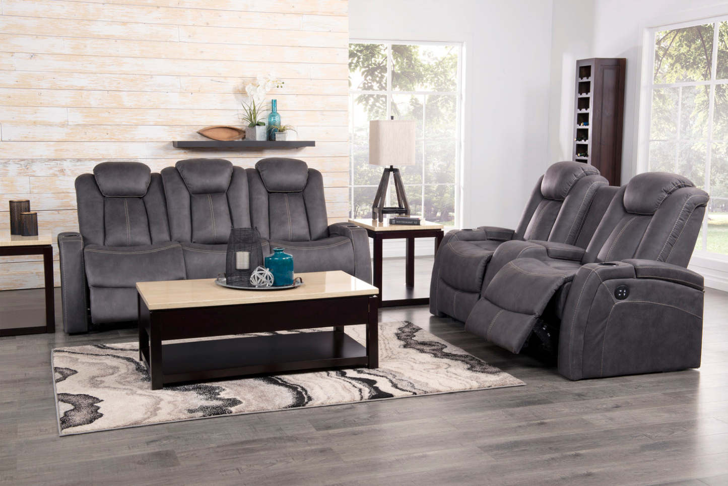 Ross 72.5 Faux Suede Fabric Power Reclining Loveseat with Power Headrests and Storage Console - Pewter Grey | Causeuse à inclinaison électrique Ross de 72,5 po en tissu de suédine avec appuie-têtes électriques et console de rangement - gris étain
