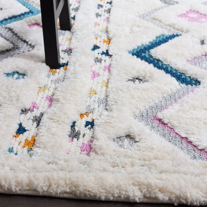 Lola Chevron 3x5 Area Rug|Carpette Lola à motifs de chevrons 3 x 5|D80GSVN5