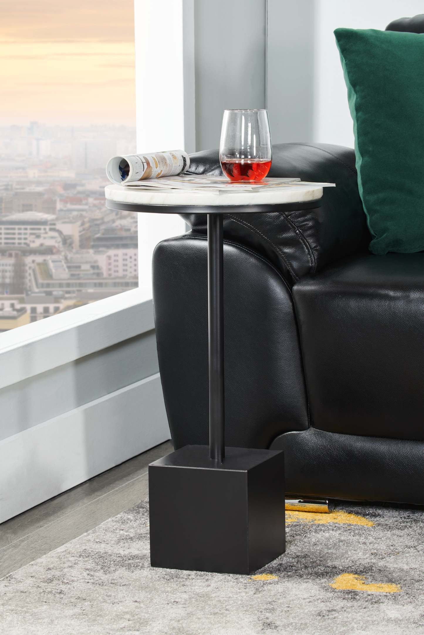 Sabrina 14 Accent Table - Black with White Marble Look Top|Table d'appoint Sabrina de 14 po - noire avec dessus en imitation de marbre blanc