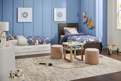 Lit à panneaux Riley avec tête de lit et cadre pour enfants, fabriqué au Canada, gris - taille simple | Lit à panneaux Riley avec tête de lit et cadre de lit pour enfants, fabriqué au Canada, gris - format lit simple