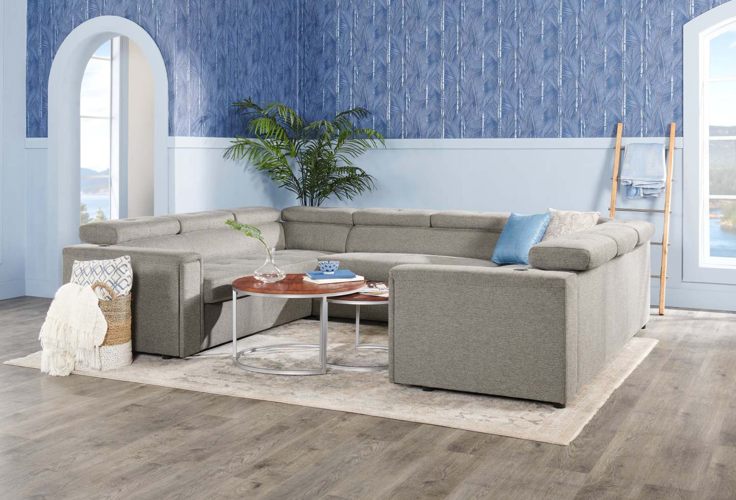 Savvy 3-Piece Linen-Look Fabric Sleeper Sectional with Adjustable Headrests - Grey | Sofa-lit sectionnel Savvy 3 pièces en tissu d’apparence lin avec appuie-têtes réglables - gris