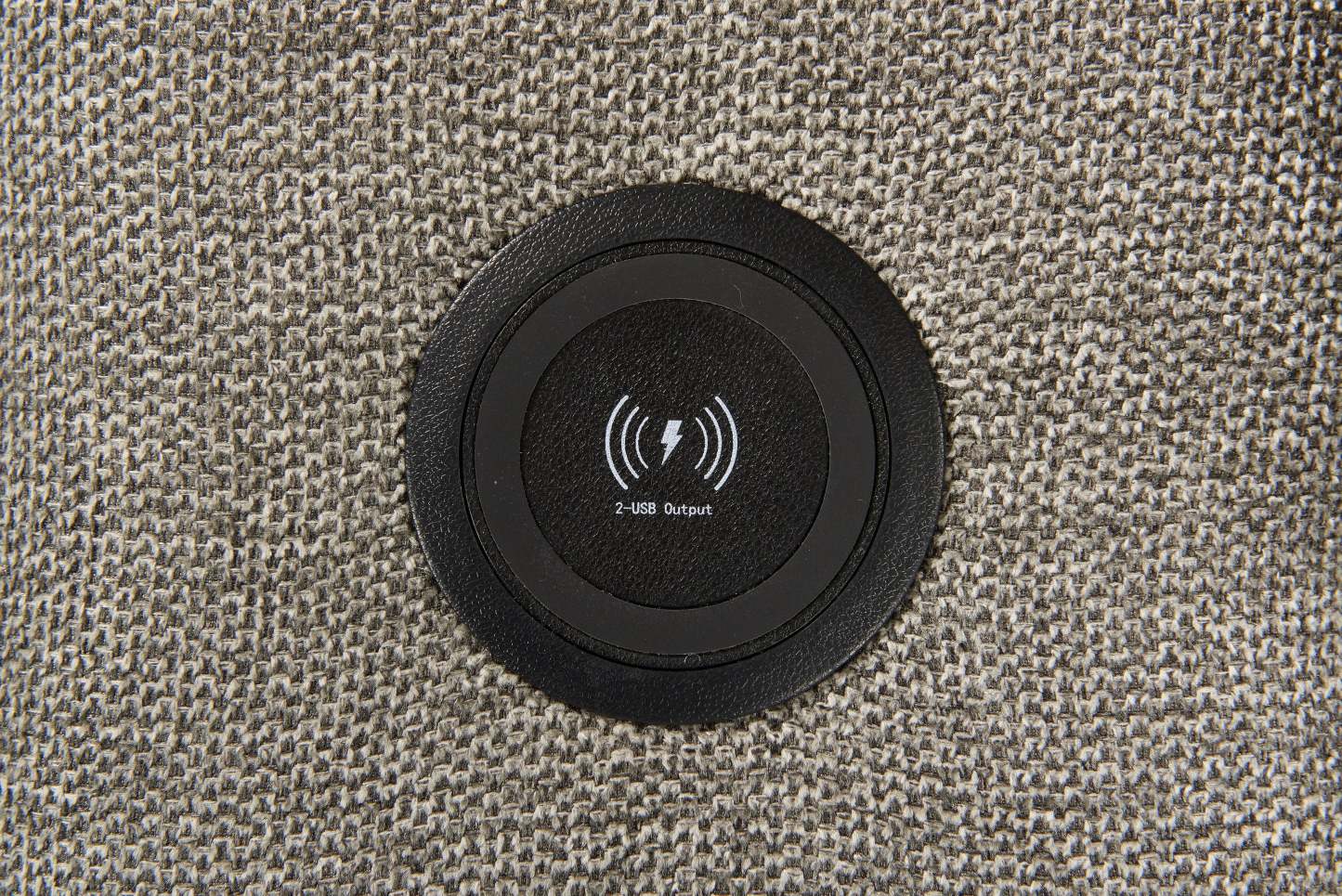 Savvy 3-Piece Linen-Look Fabric Sleeper Sectional with Adjustable Headrests - Grey | Sofa-lit sectionnel Savvy 3 pièces en tissu d’apparence lin avec appuie-têtes réglables - gris