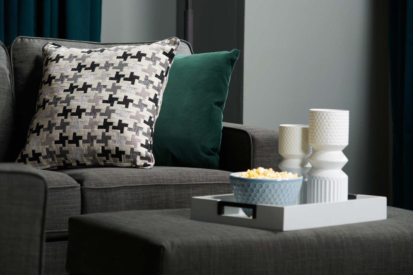 Fabriqué au Canada, canapé sectionnel Sawyer 2 pièces en tissu d'apparence lin avec coussins réversibles - gris anthracite