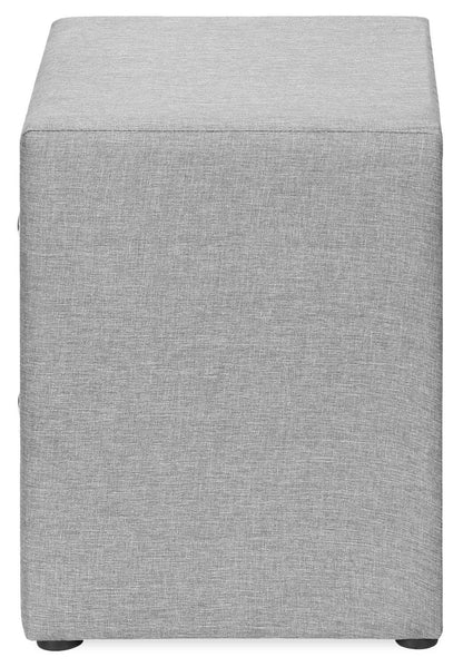 Table de nuit rembourrée à 2 tiroirs Zara, 20,5 L x 20,75 H - Gris | Table de nuit rembourrée Zara de 20,5 po (l) x 20,75 po (H) à 2 tiroirs - grise
