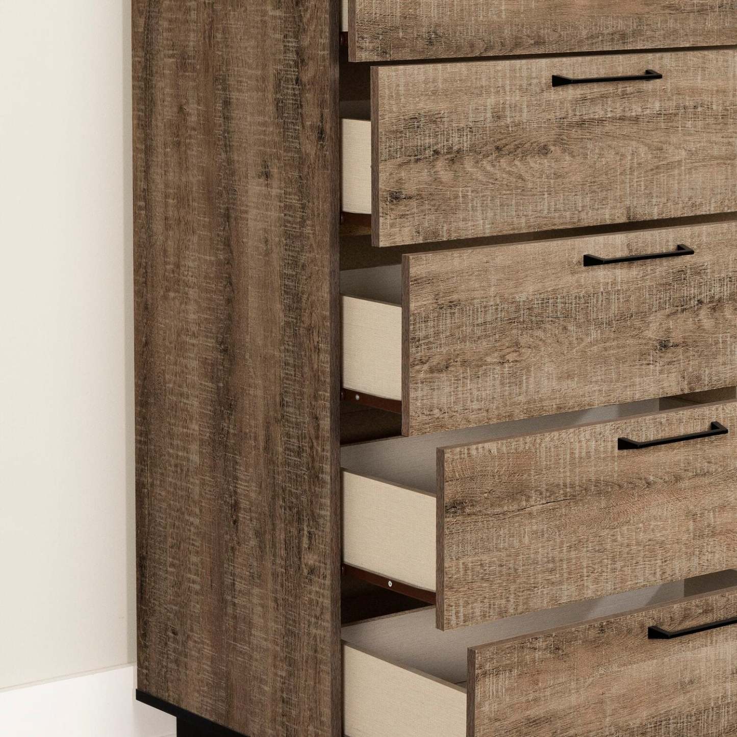 Commode de chambre Everley, 5 tiroirs, 29 L x 49 H - Marron | Commode verticale Everley de 29 po (L) x 49 po (H) à 5 tiroirs pour la chambre à coucher - brune