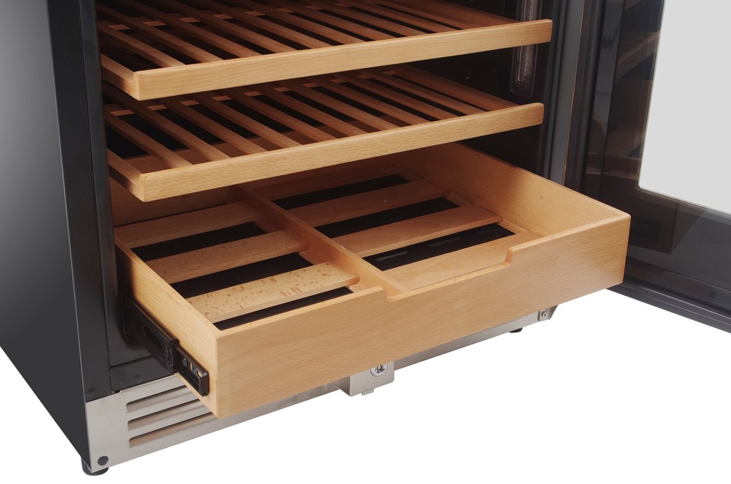 Réfrigérateur Thor de 16,1 pi³ et de 24 po à 1 porte - acier inoxydable - TWC2403DI | Thor 24 16.1 Cu. Ft. Single-Door Refrigerator - Stainless Steel - TWC2403DI