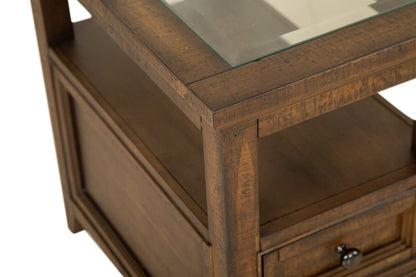 Hanson 15” Traditional Pine Chairside Table with Storage - Toasted Nutmeg | Table de fauteuil traditionnelle Hanson de 15 po en pin - muscade grillée