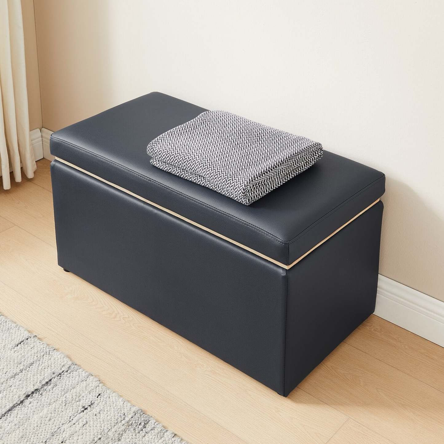 Edmonton 32 Storage Ottoman - Navy Faux Leather|Pouf de rangement Edmonton de 32 po - similicuir bleu marine