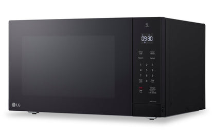 LG 1,5 Cu. Fort. Micro-ondes de comptoir NeoChef™ avec onduleur intelligent et cuisson par capteur - MSER1590B | Four à micro-ondes de comptoir LG NeoChefMC de 1,5 pi3 avec technologie Smart Inverter et cuisson par capteur - MSER1590B | MSER159B