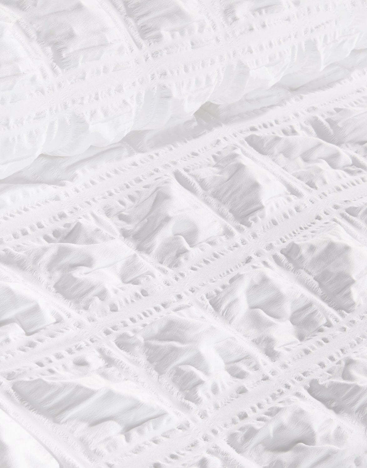 Ensemble d'édredon Elanna 4 pièces pour lit double/grand lit - Blanc | Ensemble d'édredon Elanna 4 pièces pour lit double ou grand lit - blanc | ELNNA4FQ