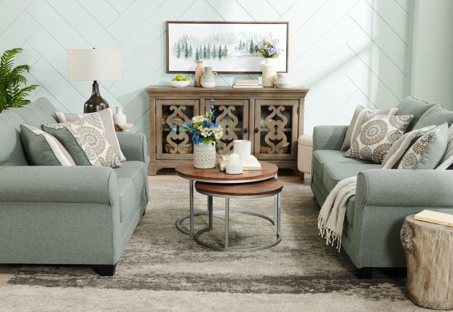 Made in Canada Tula 65 Fabric Loveseat with Rolled Arms and Accent Pillows - Mist Grey  | Causeuse Tula de 65 po fabriquée au Canada en tissu avec accoudoirs enroulés et coussins décoratifs - gris brume