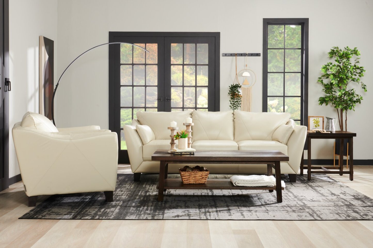 Chateau d'Ax Lusso 92 100% Genuine Leather Chair with Wood Legs - Smoke Grey | Sofa Lusso de Château d’Ax de 92 po en cuir véritable à 100 % avec pattes en bois - gris fumée