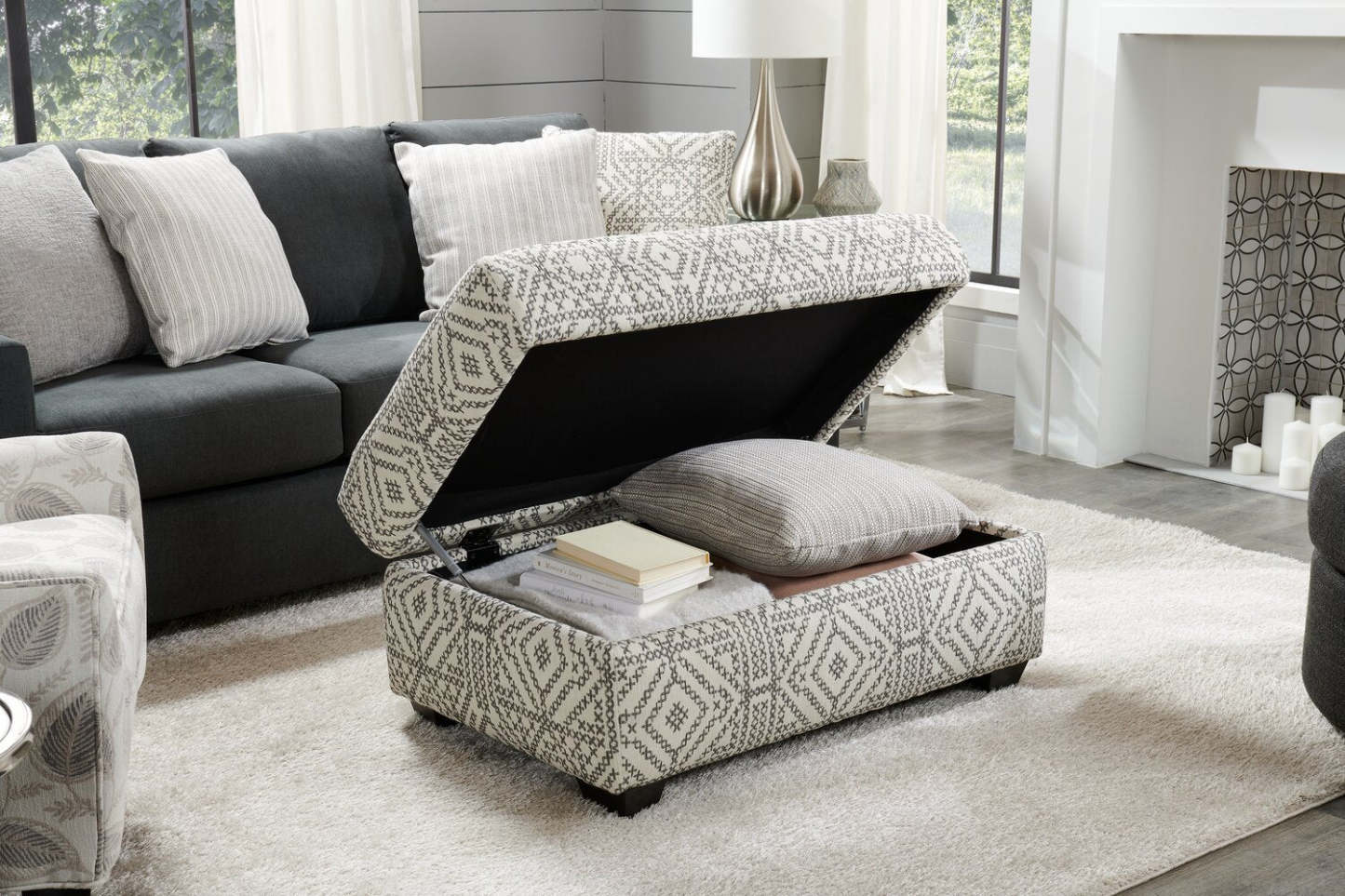 Fabriqué au Canada Pouf de rangement personnalisable The Trunk 39 en tissu - Greystone multicolore | Pouf de rangement The Trunk de Sofa Lab de 39 po fabriqué au Canada en tissu - Greystone multicolore | TRUN1155