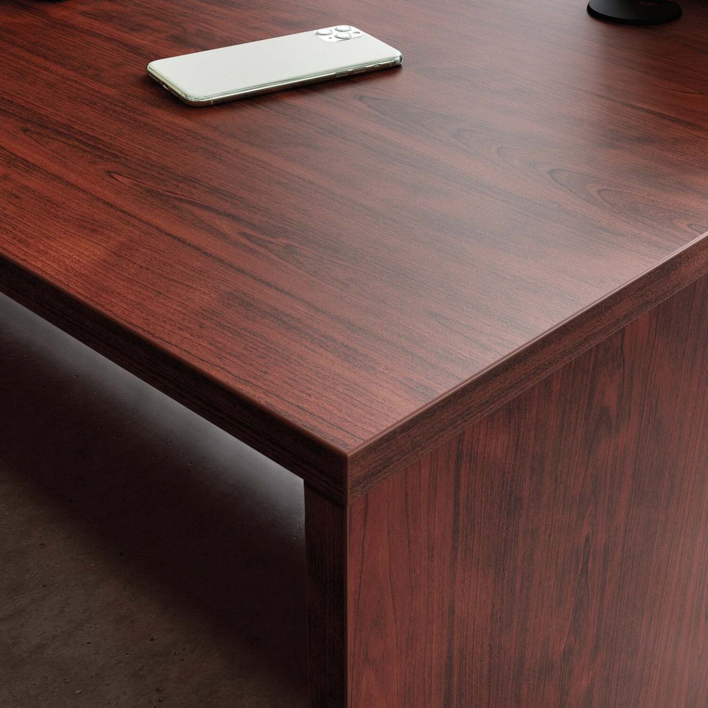 Affirm 71.10 Commercial Grade Office Desk - Cerisier classique|Bureau Affirm de 71,10 po de qualité commerciale - cerisier classique