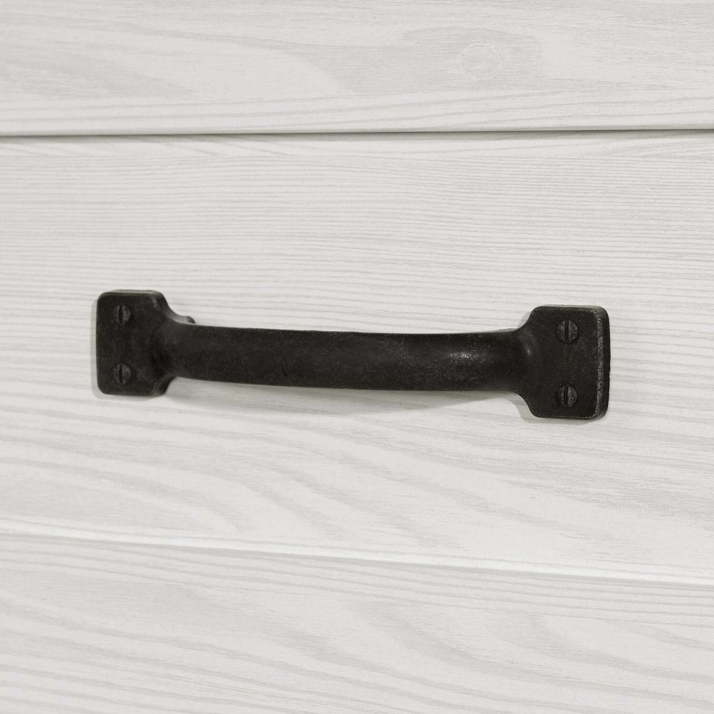 Commode de chambre à coucher Dove, 5 tiroirs, 30,5 L x 49 H, fabriquée au Canada - Blanc | Commode verticale Dove de 30,5 po (L) x 49 po (H) à 5 tiroirs pour la chambre à coucher, fabriquée au Canada - blanche