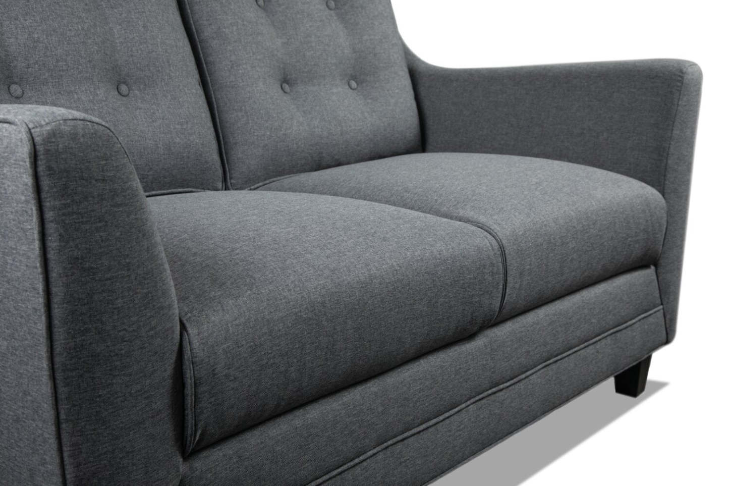 Novalee 57 po causeuse en tissu d’apparence lin avec accoudoirs évasés et capitonnage à boutons - grise