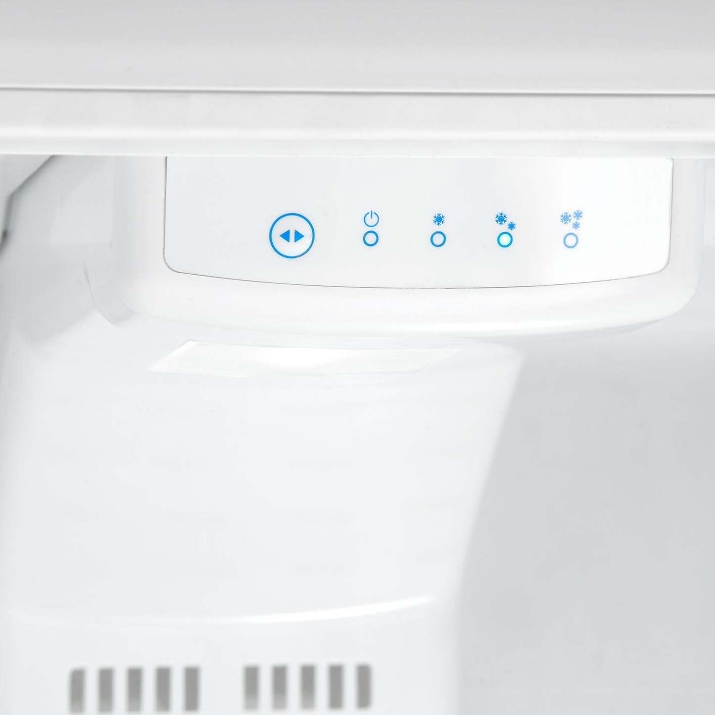 Danby 23,4 10 Cu. Fort. Réfrigérateur à encastrer de format appartement - Acier inoxydable - DFF101B1BSSDB | Réfrigérateur Danby de format appartement de 10 pi3 et de 23,4 po à congélateur supérieur - acier inoxydable - DFF101B1BSSDB | DFF10SDB