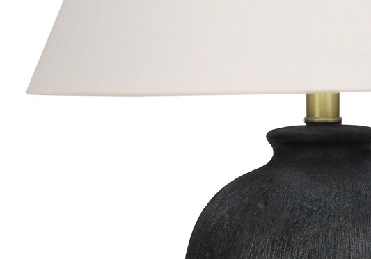 24 Lampe de table en céramique texturée noire avec abat-jour ivoire|Lampe de table de 24 po en céramique texturée noire avec abat-jour ivoire