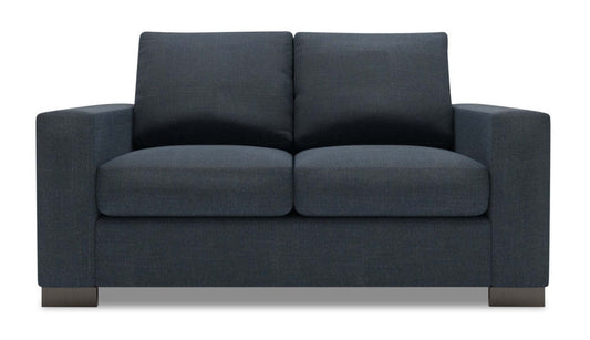 Fabriquée au Canada Causeuse personnalisable Track de Sofa Lab de 62 po en tissu d’apparence lin avec accoudoirs rectilignes - bleu Luna Sailor | TR202491