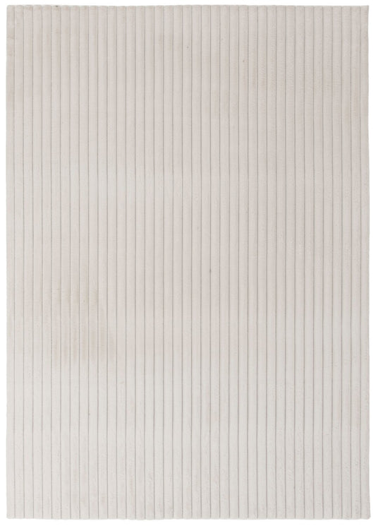 Tapis ivoire en fausse fourrure avec envers en mousse à mémoire de forme – 5' x 7' | Tapis Channel en fausse fourrure ivoire avec dos en mousse à mémoire de forme - 5 pi x 7 pi