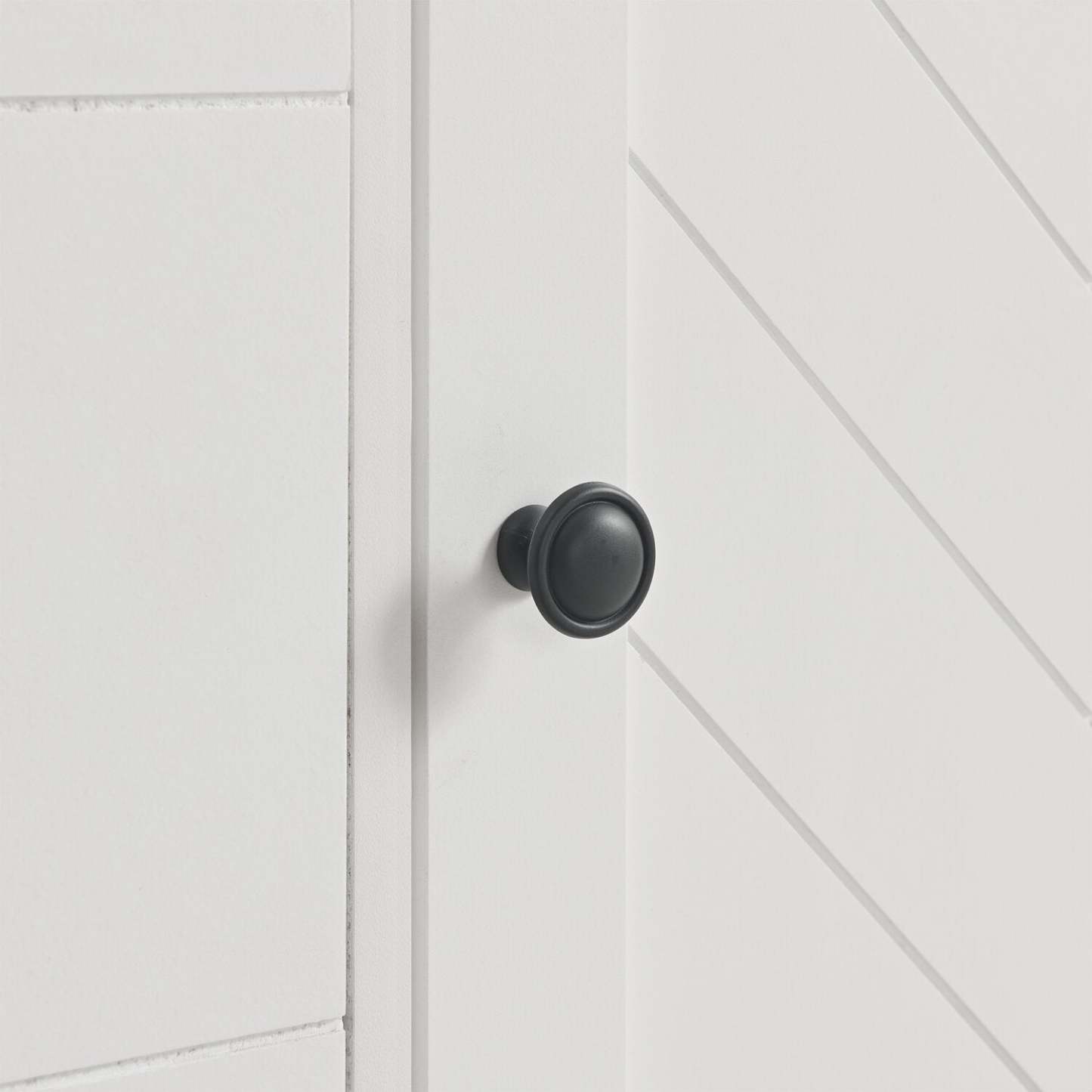 Commode et armoire à 6 tiroirs pour chambre à coucher Ella, 63 L x 36 H - Blanc | Commode de chambre à coucher Ella de 63 po (L) x 36 po (H) à 6 tiroirs avec armoire - blanche