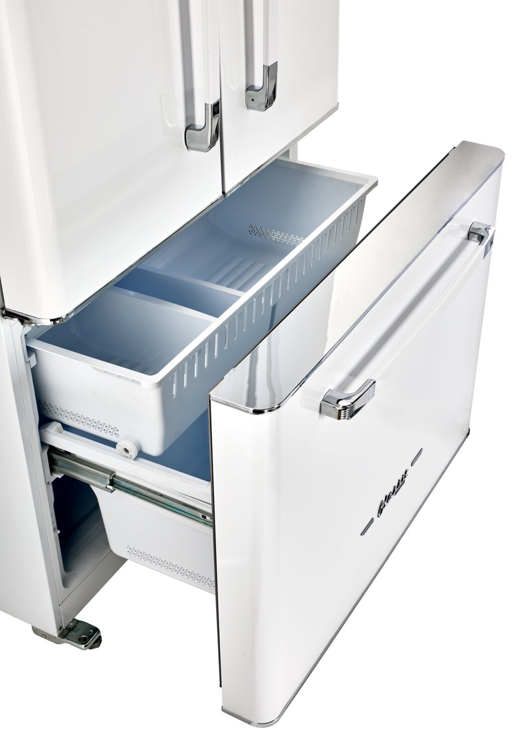 Réfrigérateur Classic Rétro par Unique de 36 po et de 21,4 pi3 de profondeur comptoir - blanc guimauve - UGP-595L W AC | U595LWAC