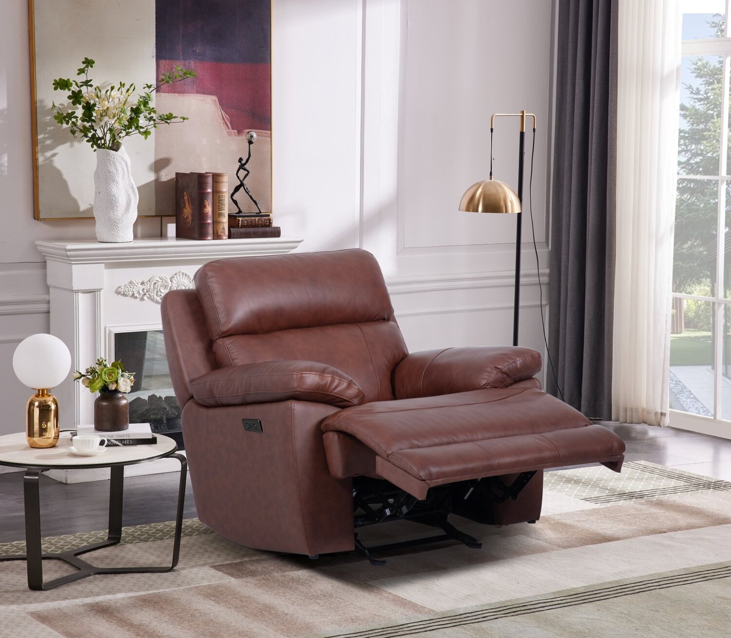 Fauteuil à inclinaison électrique Sorrento 42 en cuir véritable avec port USB - Madrid brique brun | Fauteuil inclinable électrique Sorrento de 42 po en cuir avec véritable port USB - brun brique de Madrid