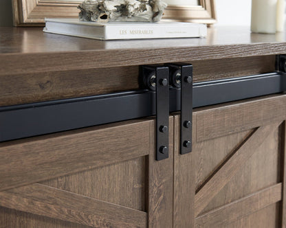 Armoire d'appoint Corbin 47.25 avec portes de grange coulissantes - Chêne noyer | Armoire décorative Corbin de 47,25 po avec portes de grange coulissantes - chêne noyer