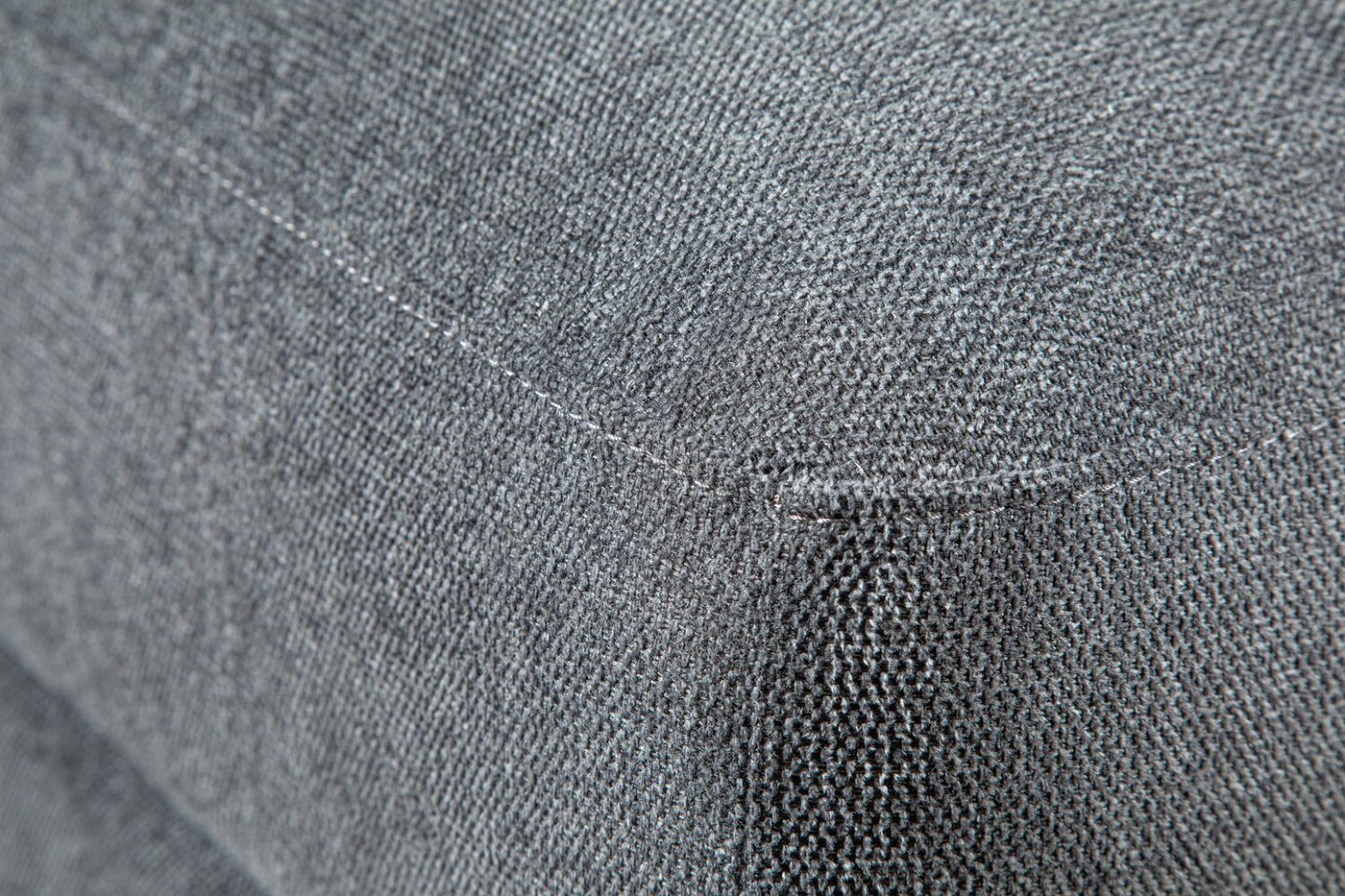 Scott Living Evolve Modular 39.5 Linen-Look Fabric Storage Ottoman with Feather Down Cushion - Charcoal Grey | Pouf de rangement modulaire Evolve de Scott Living de 39,5 po en tissu d’apparence lin avec coussin en duvet et plumes - gris anthracite