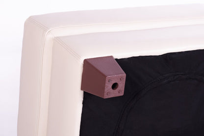 Chateau d'Ax Vita 31 Ottoman 100 % cuir véritable avec coutures à motif losange et pieds en bois – Blanc fumé | Pouf Vita de Château d'Ax de 31 po en cuir 100 % véritable avec coutures à motif de diamant et pattes en bois - blanc fumée