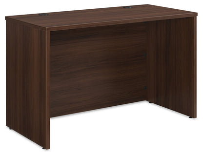 Affirm 47.17 Commercial Grade Office Desk - Orme noble|Bureau Affirm de 47,17 po de qualité commerciale - orme noble