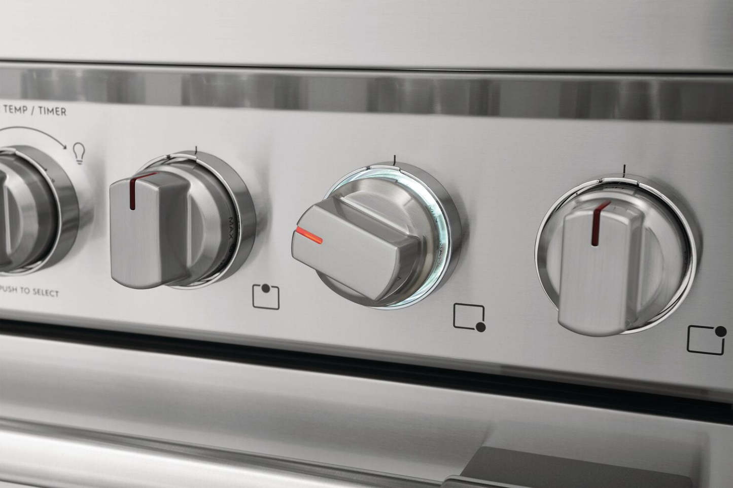 Cuisinière à gaz Frigidaire Professional de 4,4 pi³ à convection véritable avec surface de cuisson à six brûleurs - Smudge-P…
