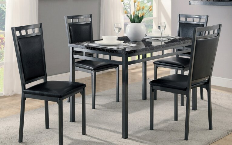 Marc Ensemble de salle à manger 5 pièces avec table et 4 chaises, plateau aspect marbre, métal, 48 W - Noir | Ensemble de salle à manger Marc 5 pièces en métal avec table de 48 po (L), dessus en imitation de marbre et 4 chaises - noir
