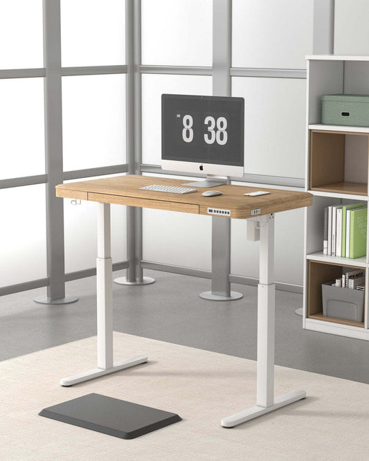 Bureau Loft 47,24" à hauteur réglable avec rangement et recharge sans fil - Naturel | Bureau Loft de 47,24 po à hauteur réglable avec rangement et recharge sans fil - naturel