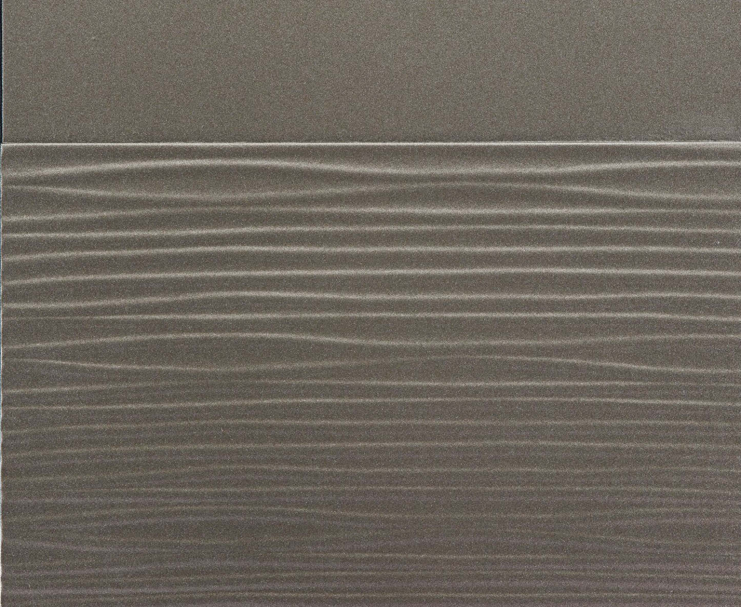 Max Bedroom Chest of Drawers, 5-Drawer, 38W x 54.3H, Glam - Silver | Commode verticale somptueuse Max de 38 po (L) x 54,3 po (H) à 5 tiroirs pour la chambre à coucher - argentée