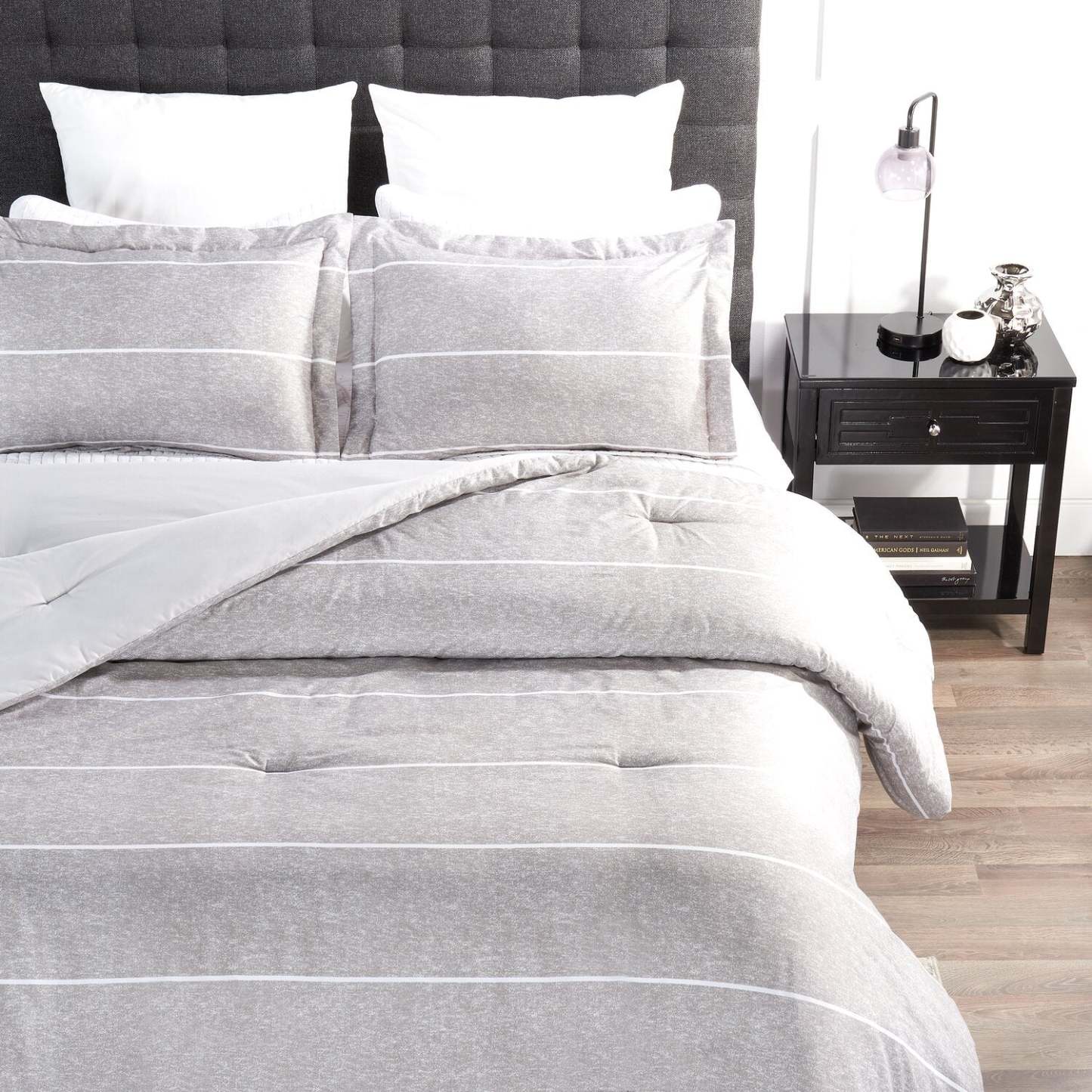 Stripes 3-Piece King Comforter Set - Grey| Ensemble d'édredon Stripes 3 pièces pour très grand lit - gris | STRPE3KG