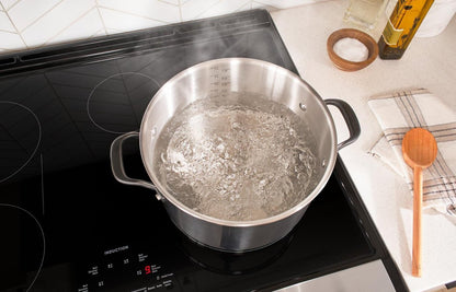 Whirlpool 6,4 pi3 Cuisinière à induction avec friture à air sans préchauffage - acier inoxydable - WSIS5030RZ | Cuisinière à induction Whirlpool de 6,4 pi3 avec friture à air sans préchauffage - acier inoxydable - WSIS5030RZ | SMSI503Z