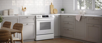 Cuisinière électrique Frigidaire de 5,3 pi³ avec élément EvenTemp™ et surface de cuisson à 5 éléments - Blanc - FCFE… | Frigidaire 5,3 Cu. Fort. Cuisinière électrique avec élément EvenTemp™ et table de cuisson à cinq éléments - Blanc - FCFE…