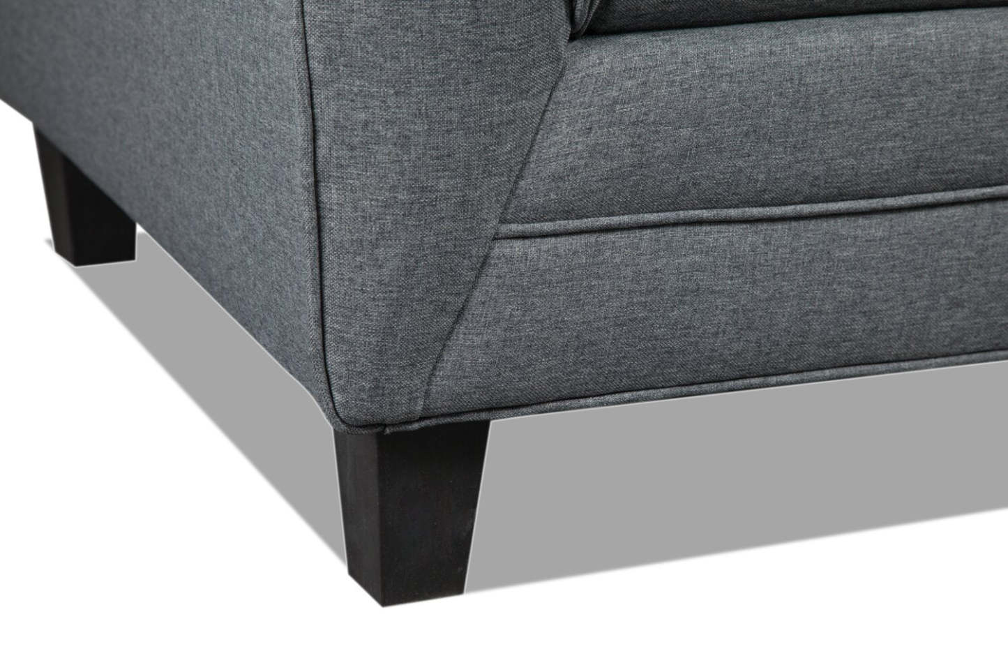 Novalee 57 po causeuse en tissu d’apparence lin avec accoudoirs évasés et capitonnage à boutons - grise