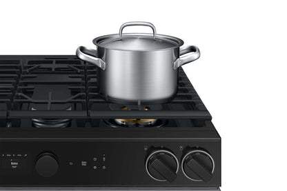Cuisinière intelligente à gaz encastrée Samsung de 6 pi³ avec caméra de four - acier inoxydable - NSG6DG8700SRAA
