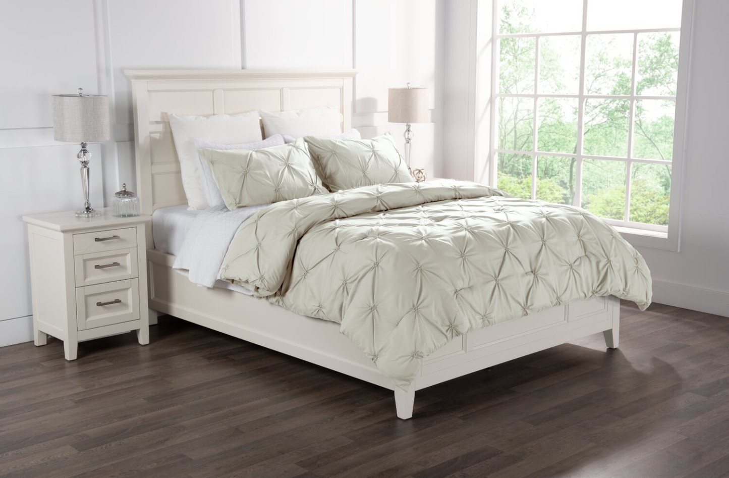 Gardenia Wynd 3-Piece Full/Queen Comforter Set - Oatmeal | Ensemble d'édredon Gardenia Wynd 3 pièces écru pour lit double ou grand lit